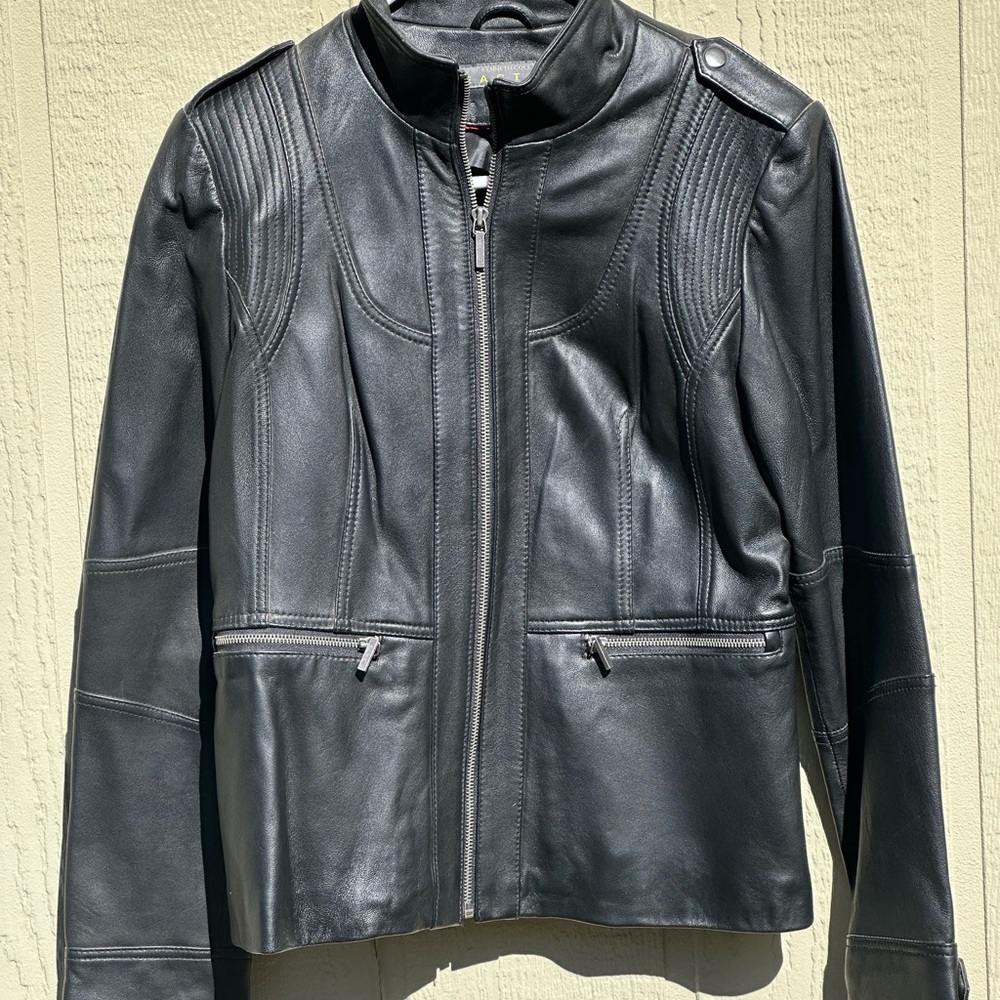Women’s medium soft leather jacket